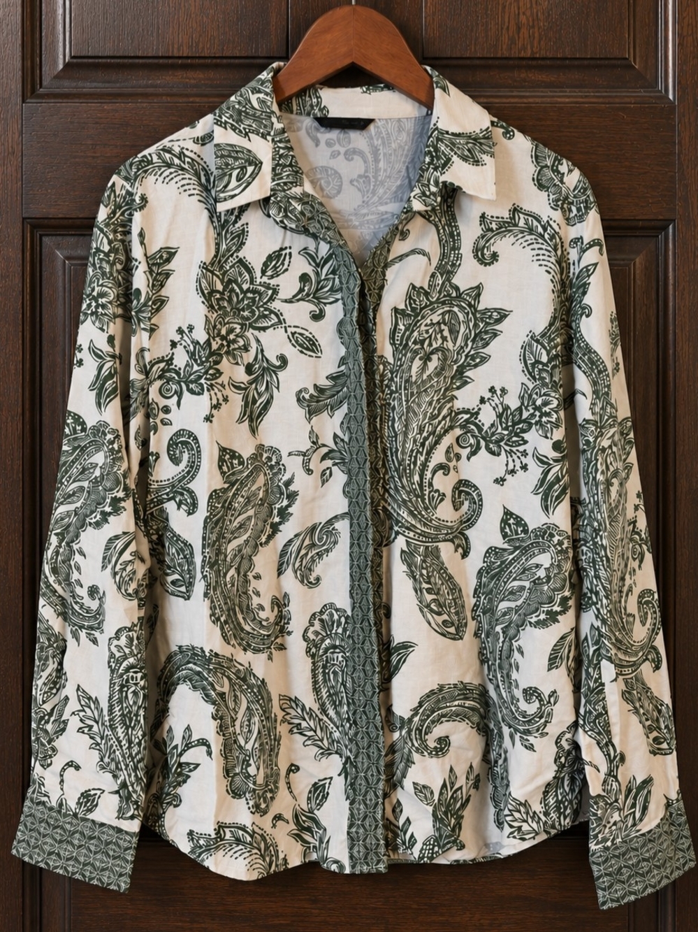 Zara Green Paisley Button-Down Shirt on Cream - Large